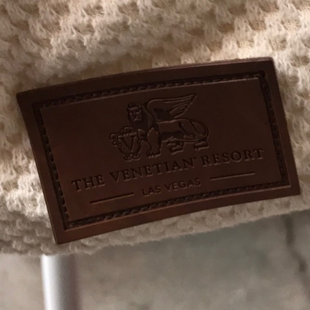 Hoodie Venetian Resort Vegas waffle NWT Adult S & M available - Picture 2 of 5
